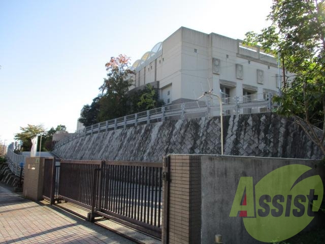 神戸市立山の手小学校 773m 神戸市立山の手小学校 773m