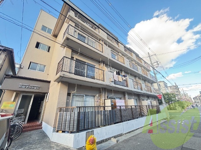三山マンションの外観