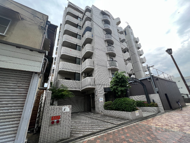 ジョイフル出屋敷の外観