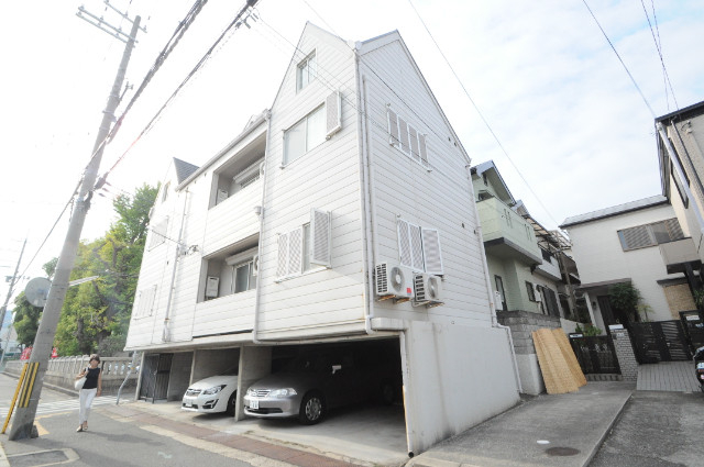 キャンパス2000須磨天神の外観