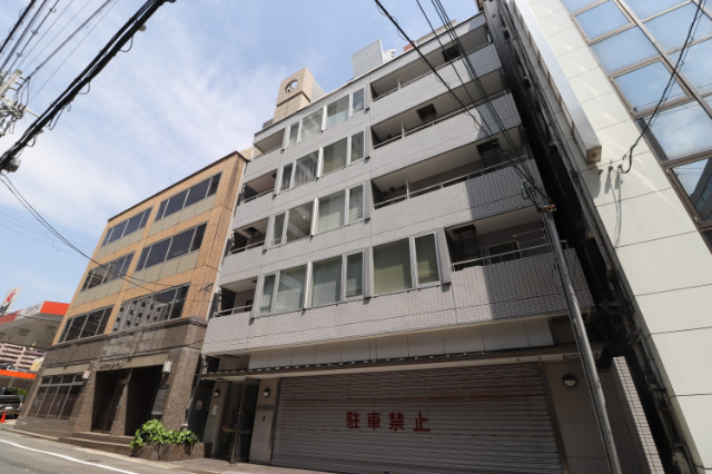 アルカディア三宮の外観