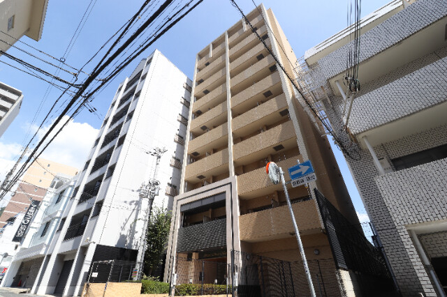 スワンズコート新神戸の外観