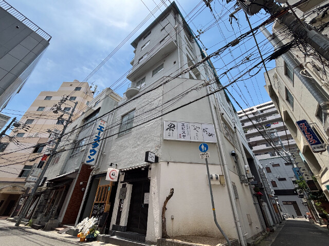 東門エースタウンビルの外観