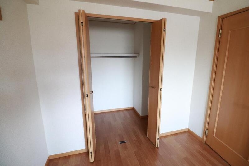 奥行きもしっかりあるクローゼット 奥行きもしっかりあるクローゼット