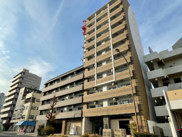 アドバンス三宮ラシュレの外観