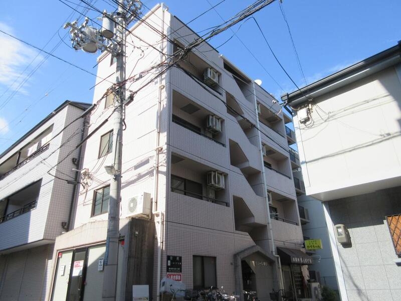 ラムール春日野道の外観