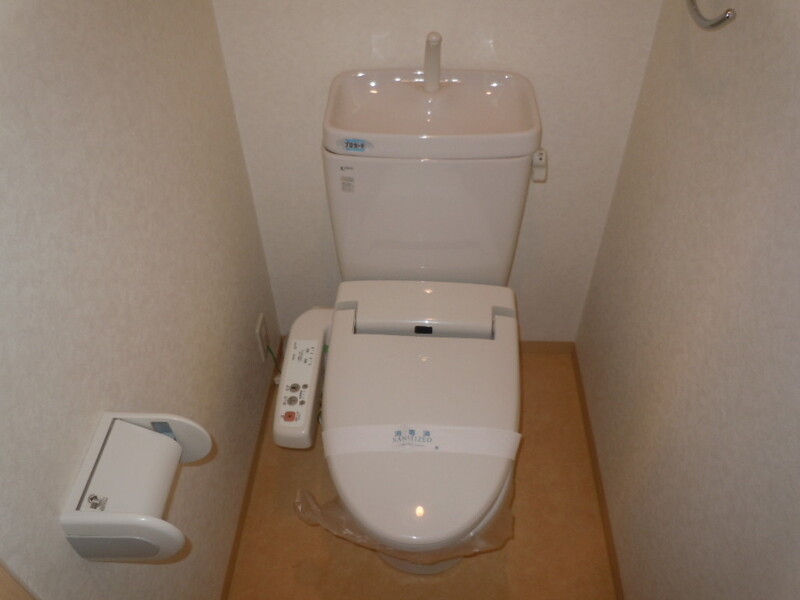 ウォシュレットがついています。 ウォシュレットがついています。