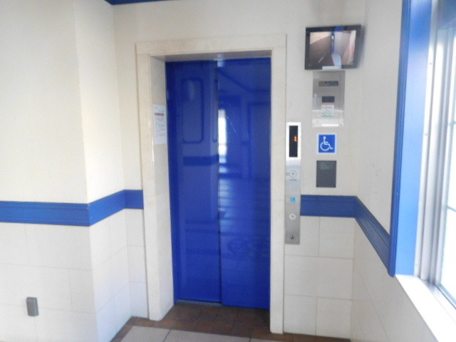 エレベーターもしっかり完備です エレベーターもしっかり完備です