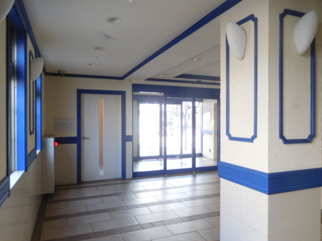 お洒落なロビーで管理も行き届き綺麗です お洒落なロビーで管理も行き届き綺麗です