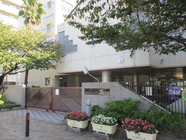 神戸市立大開小学校 707m 神戸市立大開小学校 707m