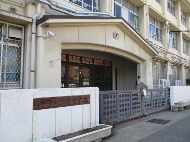 神戸市立兵庫中学校 433m 神戸市立兵庫中学校 433m