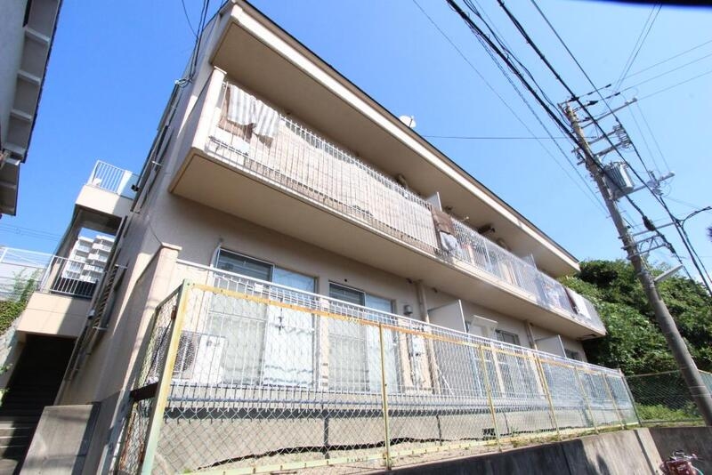 クイーンズハイツ名倉の外観