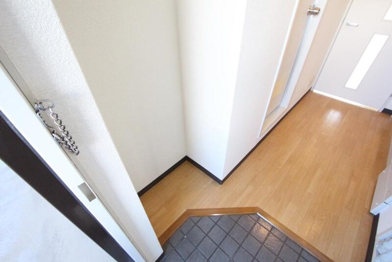 玄関を開けたらすぐにお部屋ではないので急な来客でも安心です 玄関を開けたらすぐにお部屋ではないので急な来客でも安心です