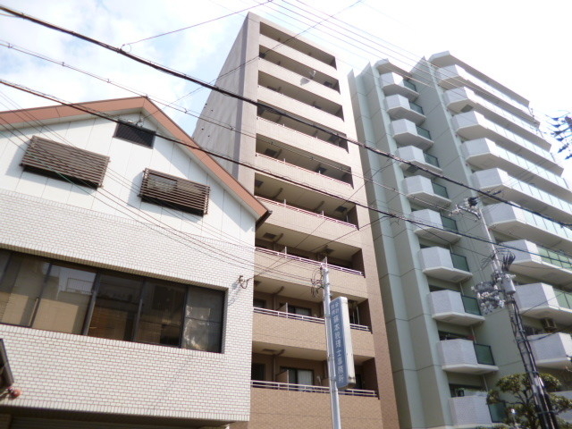 アスライフ湊川公園の外観