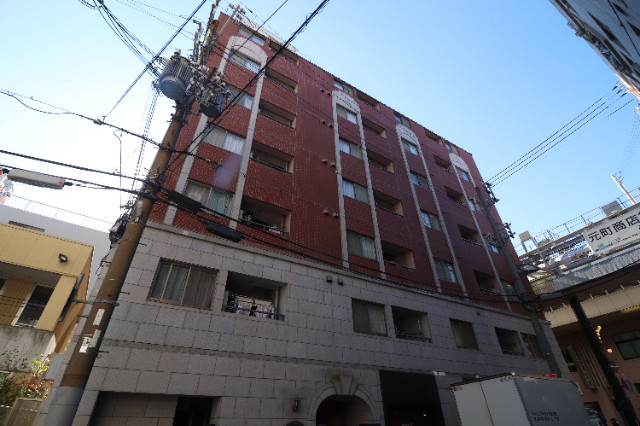 OPEN SESAME元町通の外観