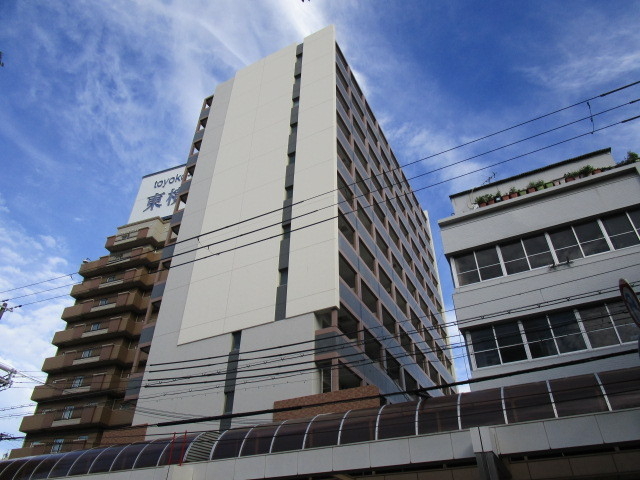 ラ・ウェゾン湊川公園