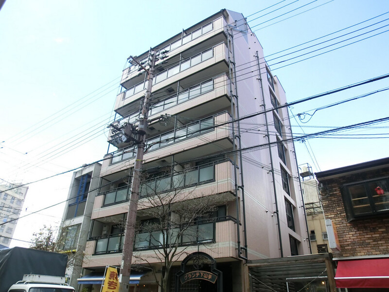 グランテ下山手の外観