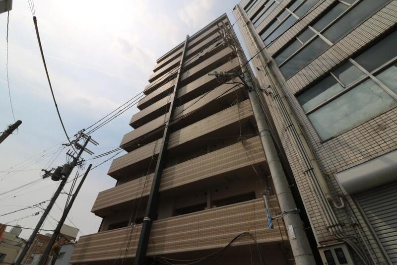 ワコーレヴィータ湊川公園の外観