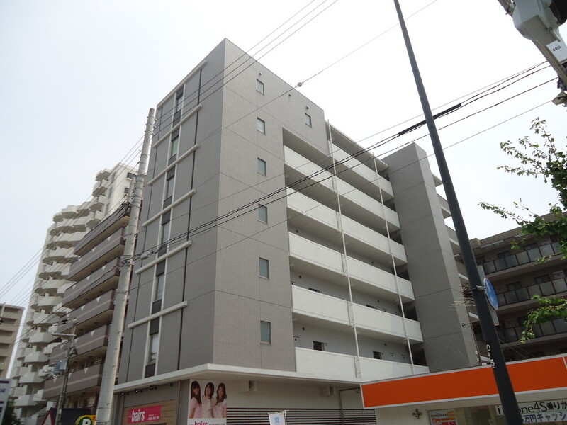 カノン甲南山手の外観