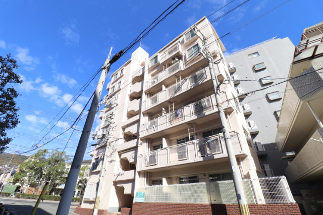 ドルフ西岡本の外観