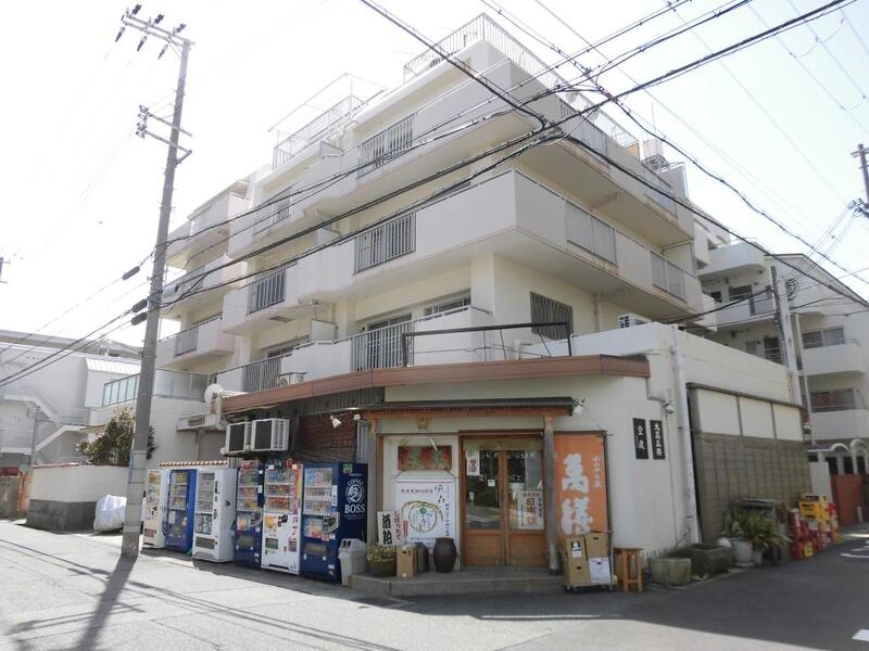 プラムハイツ本山の外観