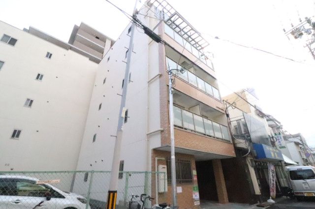 琴マンションの外観