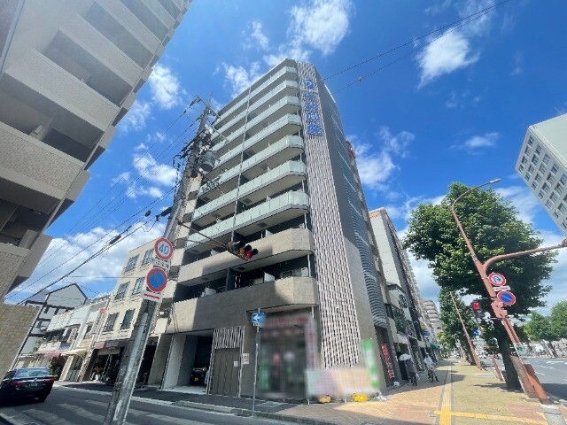 u-ro湊川公園前の外観