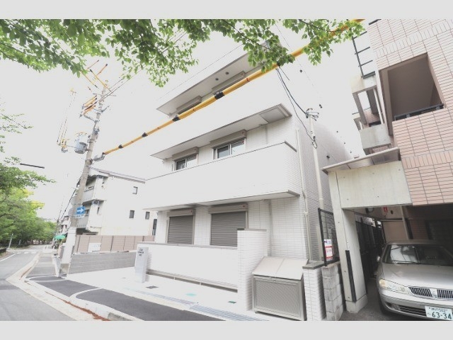 COLN KURAKUEN WESTの外観