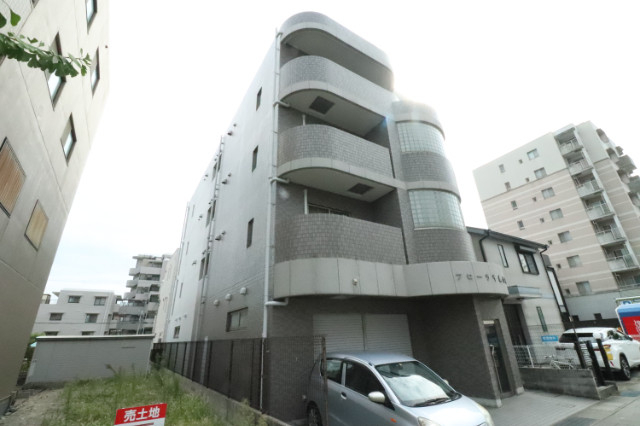 フローラ甲南山手の外観