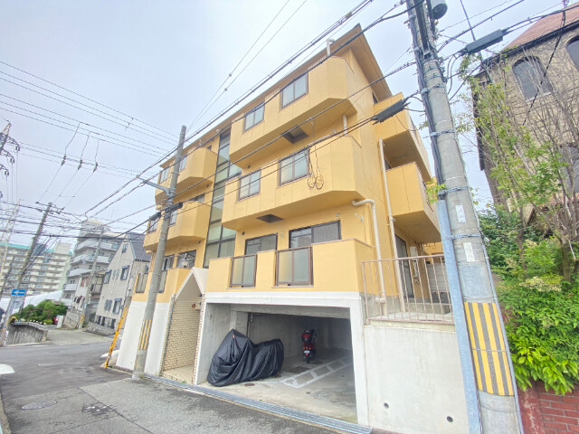 ビーフェリスの外観