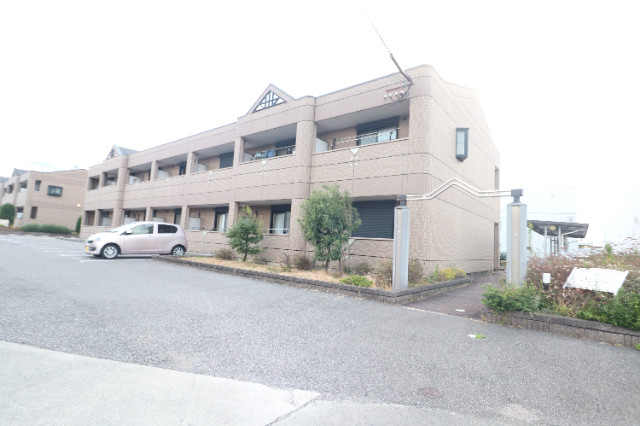 west　hills　壱番館の外観