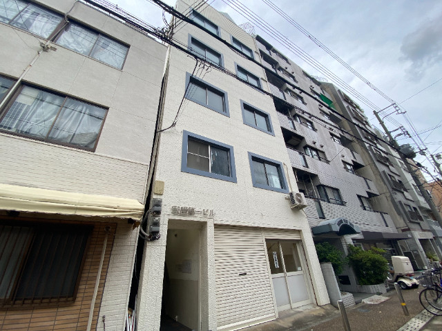 宏盛第一ビルの外観