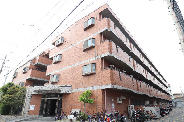 フリーダム中村の外観