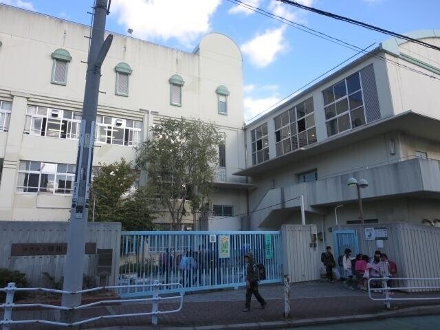 神戸市立稗田小学校 283m 神戸市立稗田小学校 283m