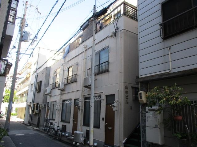 山中ビルの外観