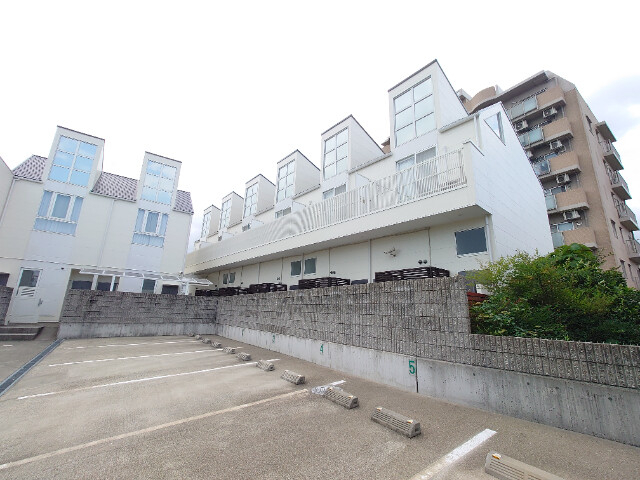 ヴィアノ芦屋親王塚の外観