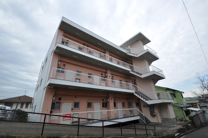 白川台マンションの外観