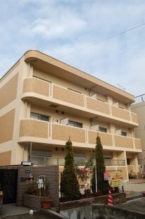 ジュネス里中の外観