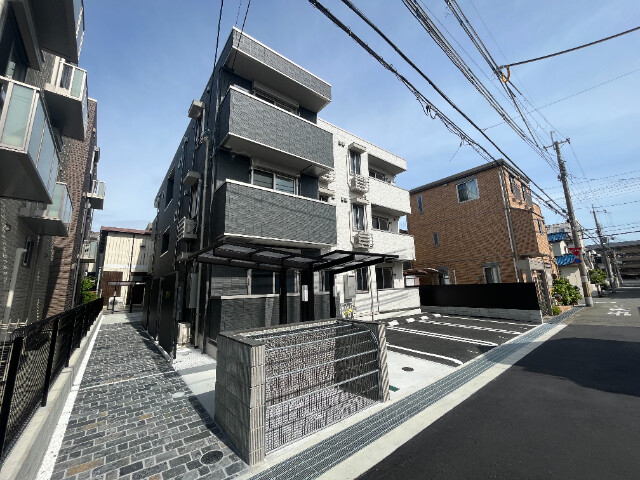 サライ武庫之荘の外観