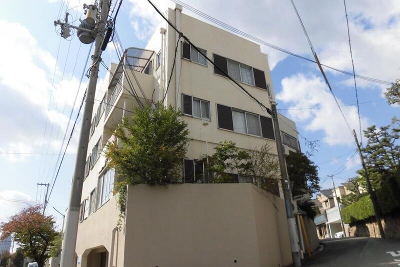 岡本野寄ハイツの外観
