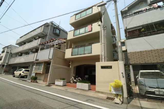 ニューライフ岡本の外観