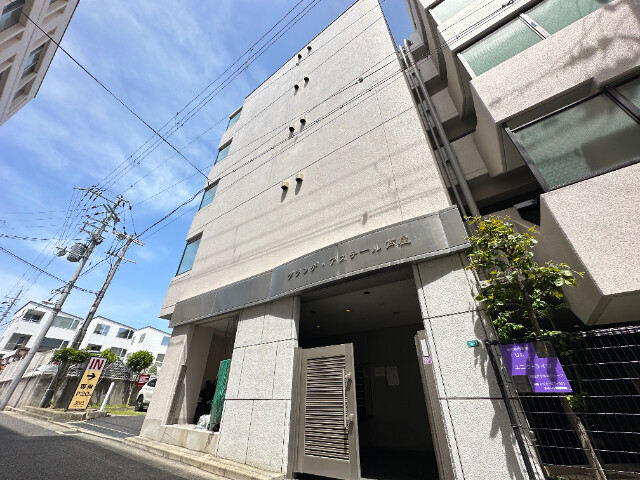 グランデ・アステール芦屋の外観