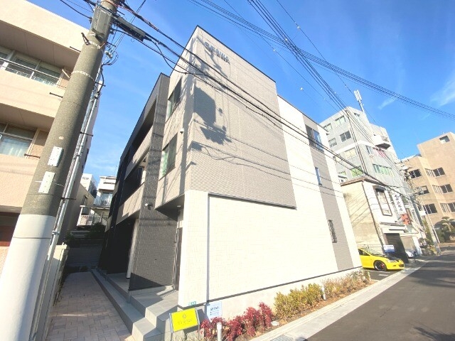Y‘sテラス