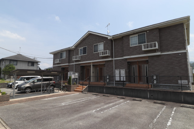 サニーヒル藤原台の外観