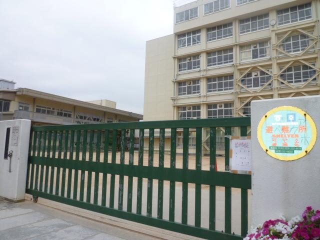 神戸市立葺合中学校 775m 神戸市立葺合中学校 775m