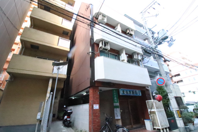 春日野道ロイヤルハイツの外観