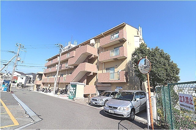 サニーパレス神陵台の外観