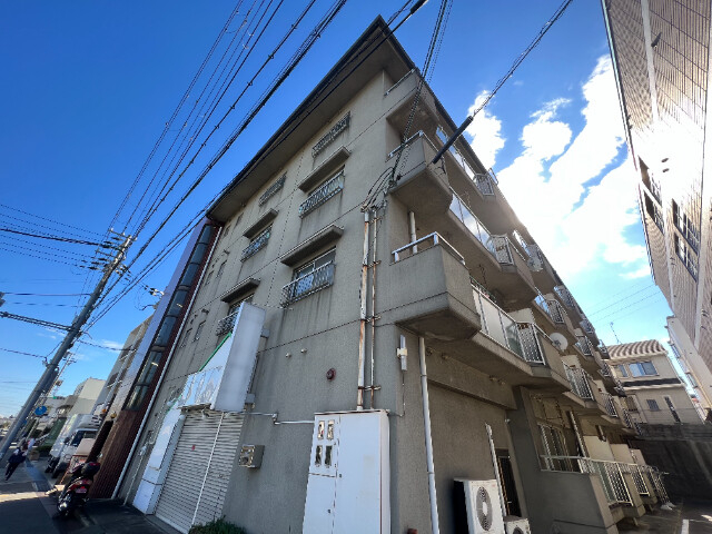 一明マンションの外観