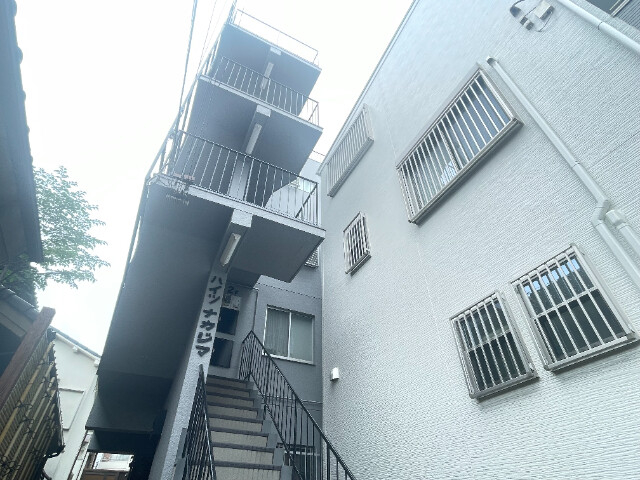 ハイツナカジマの外観