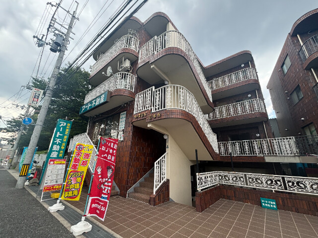 ウィズ富松Ⅱ番館の外観